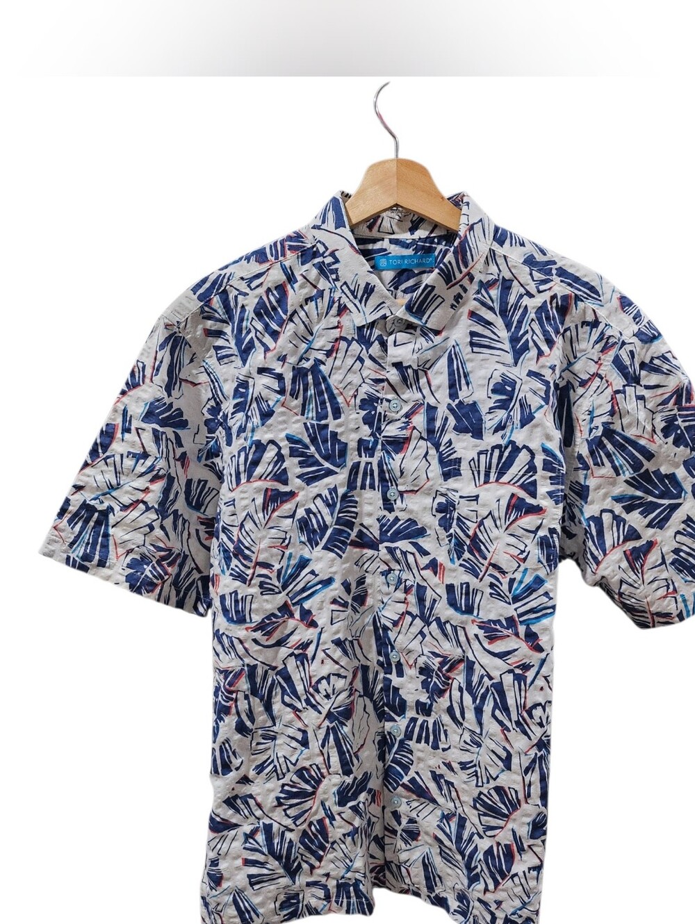 Tori Richard White Short-Sleeve Button-Down with Navy Leaf Print Size L